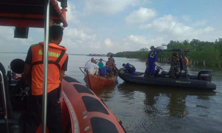 Kapal Pompong Muatan Besi di Meranti Riau Tenggelam, Dua Orang Hilang