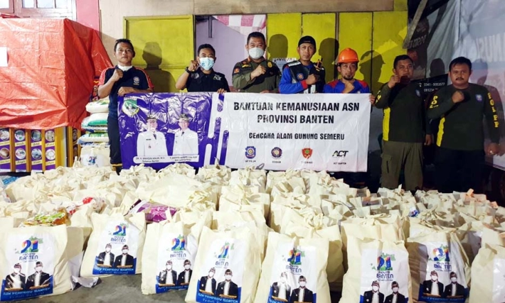 ASN Banten Salurkan Sembako untuk Masyarakat yang Terdampak Erupsi Semeru