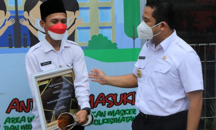 Raih Penghargaan Dari KPK, Wali Kota Tangerang Berikan Beasiswa ASN