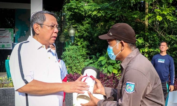 Walikota Benyamin Ajak Masyarakat Kurangi Sampah Plastik