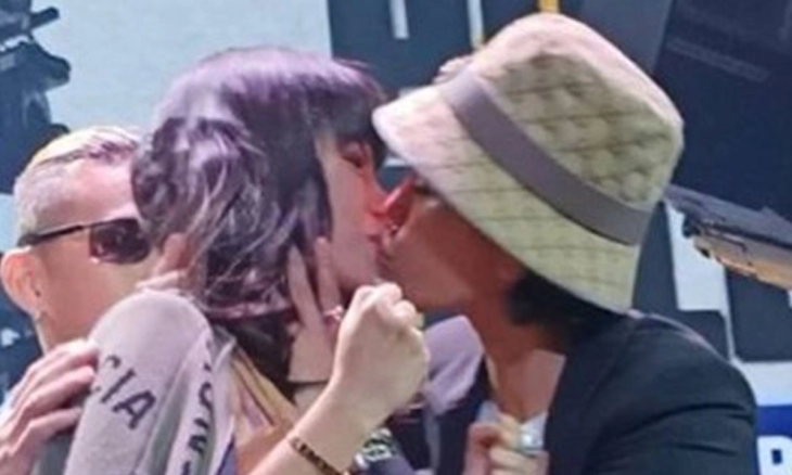 Segera Bertanding Tinju, Nikita Mirzani Malah Cium Bibir Dinar Candy, Ada yang Panas