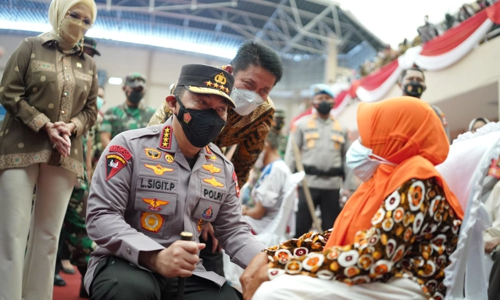 Kapolri Tinjau Vaksinasi se-Indonesia
