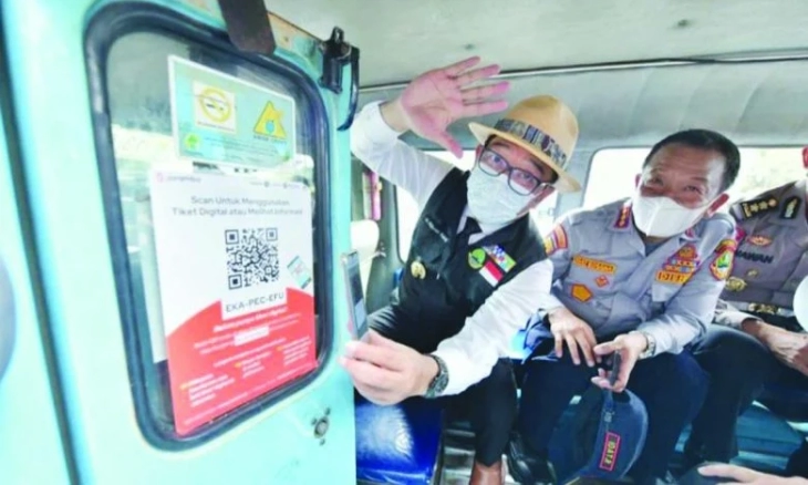 Mudahkan Layanan Angkutan Umum, Gubernur Jabar Luncurkan Aplikasi Jaramba