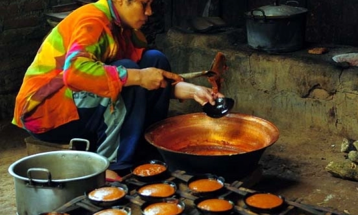 Wabup Ade Minta Perajin Gula Aren Tingkatkan Kualitas Produksi