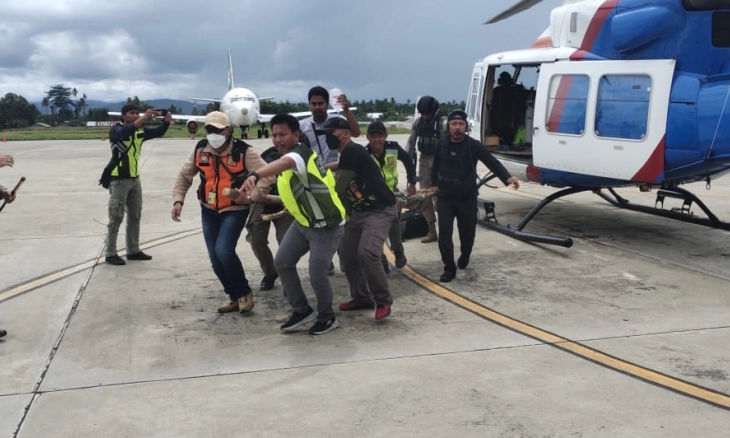 Kontak Tembak di Distrik Kiwirok  Pegunungan Bintang, Anggota Satgas Damai Cartenz Tertembak di Dada Kiri