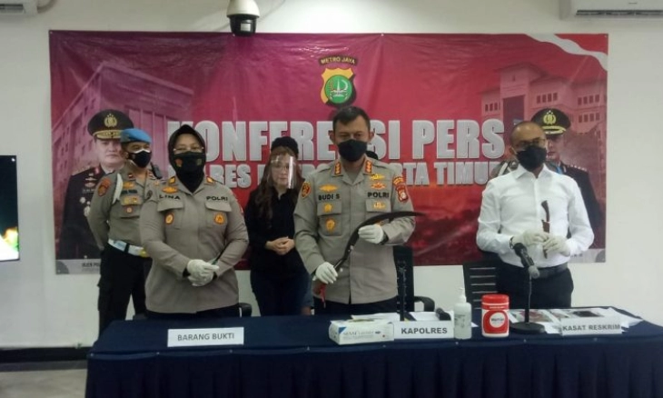 Polrestro Jaktim Tangkap Penjual Sajam via Online dan Pelaku Tawuran