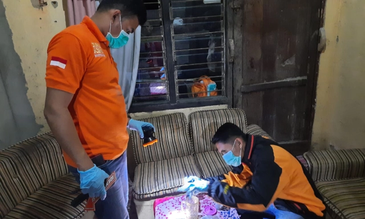 Dengan Kapak Pelaku Membunuh Ibu dan Adiknya yang Idap Gangguan Mental