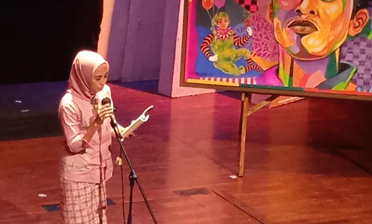 Ibu Menteri Investasi Baca Puisi Berjudul 