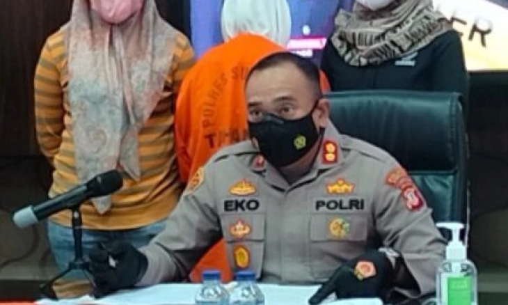 Usai Nyalakan Kompor, Tersangka Sengaja Tinggalkan Keponakannya Dalam Keadaan Dirantai 