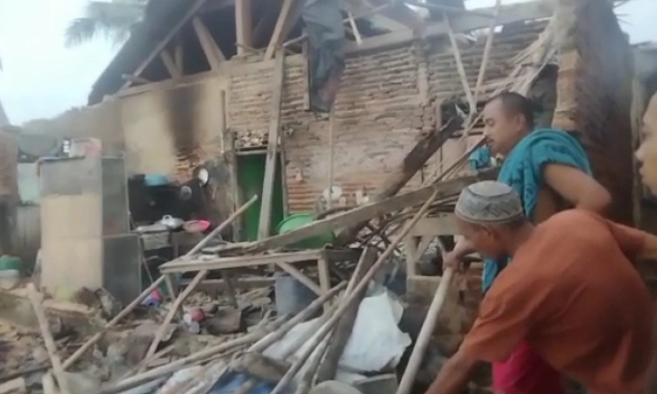 Gempa M 6,7 Banten: Ribuan Rumah Rusak, Dua Warga Terluka