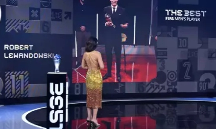 Lewandowski Pemain Terbaik FIFA 2021 Singkirkan Messi dan Salah