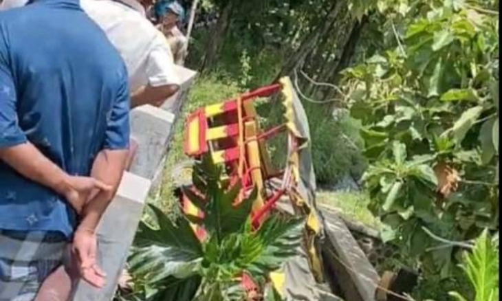 Kereta Kelinci Bawa 40 Orang Terperosok ke Parit, Dua Tewas