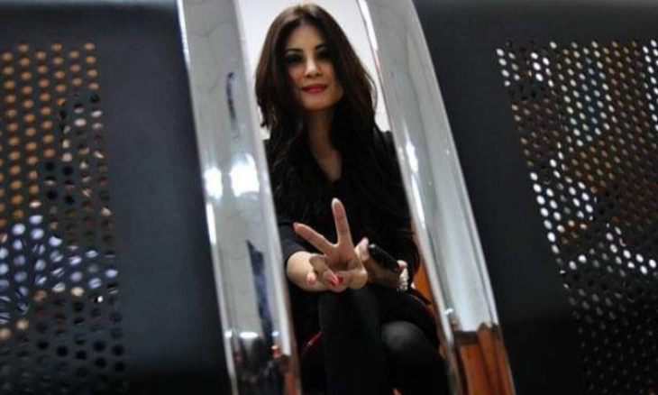 Novi Amelia Bunuh Diri