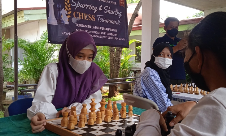 Siswa Sekolah Catur Utut Latih Tanding dengan Atlet Disabiltas NPCI Kota Depok dan Bekasi di YCI