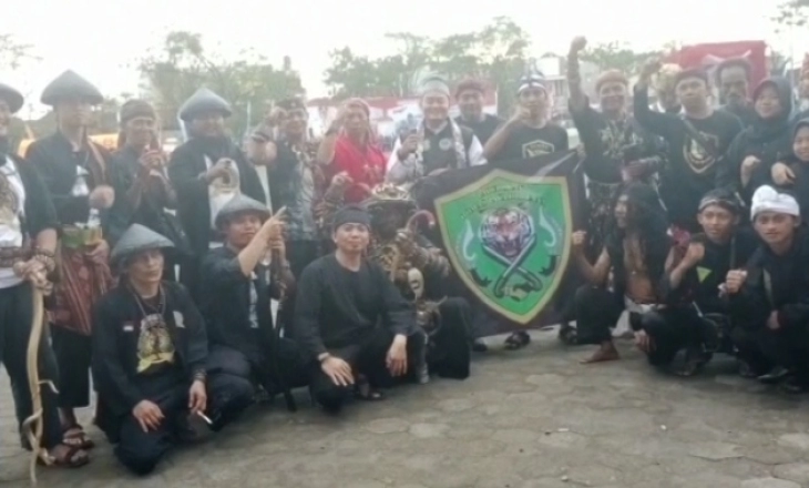 Atraksi Pencak Silat Padepokan Domas Jaya Di Buana Meriahkan Upacara Hari Kemerdekaan Bersama Pemkot Tasikmalaya