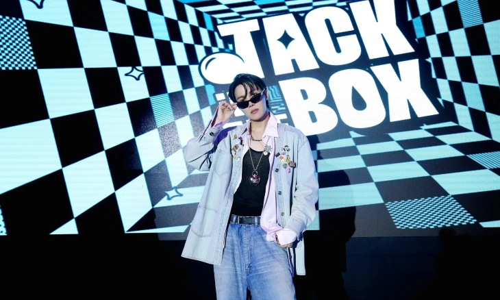 Album Solo J-Hope BTS Mmenduduki Puncak  Tangga Lagu iTunes di 49 Negara