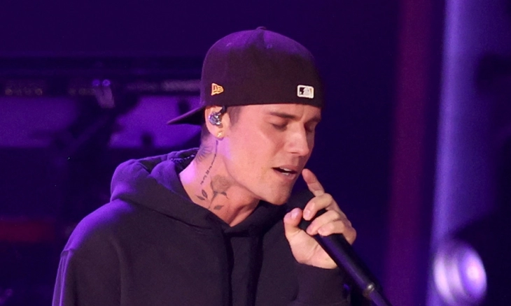 Justin Bieber Lanjut Tur Dunia Usia Alami Lumpuh Wajah