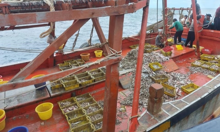 KKP Tangkap 2 Kapal Ikan Asing Berbendera Vietnam