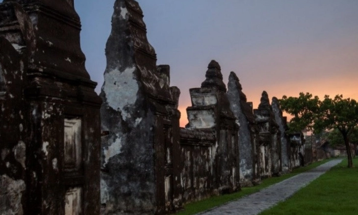 Menilik Sisa Kejayaan Kesultanan Banten di Keraton Kaibon