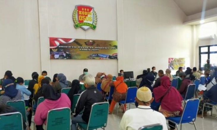 Kodim 0506/Tgr Bantu Pemerintah Salurkan 24 Ribu BTPKLWN