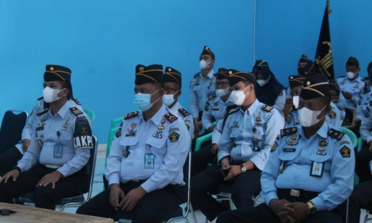 Suasana Apel Pagi dan Halal Bihalal antar Pegawai di Lapas Serang