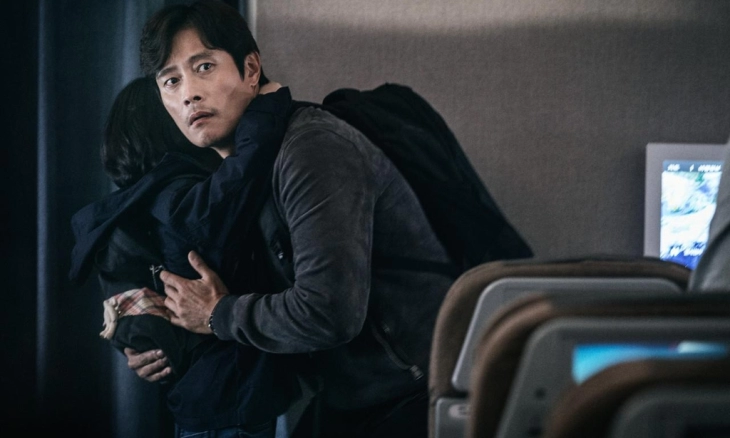 Lee Byung Hun Jadi Ayah yang Putus Asa di Emergency Declaration