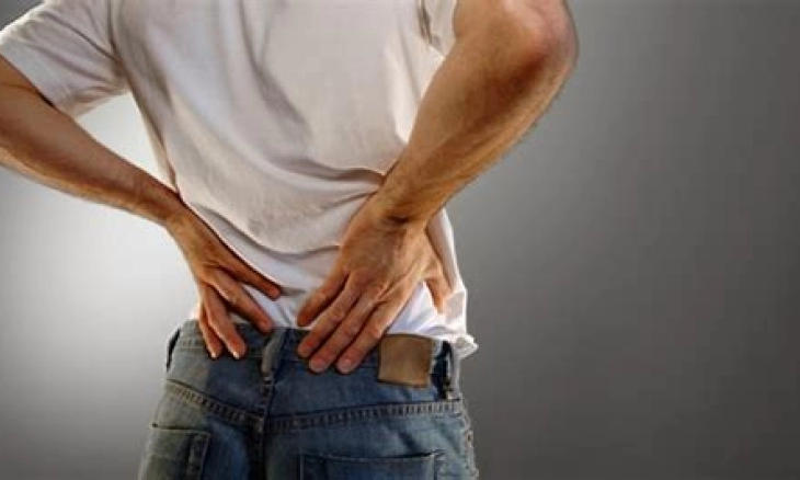 Inilah Solusi Mengatasi Nyeri Punggung akibat Duduk Berjam-jam