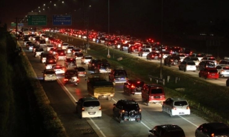 Volume Kendaraan Sejumlah Jalur Tol Jakarta-Jawa Meningkat