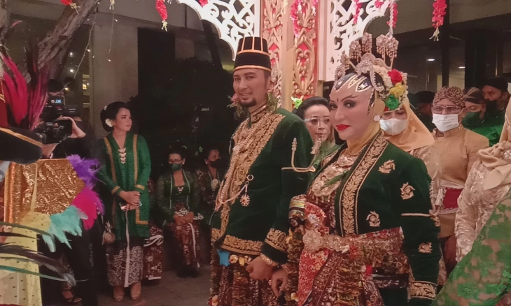 Roro Fitria Sah jadi Istri Andri Irawan dengan Mahar Rp 290.122.021