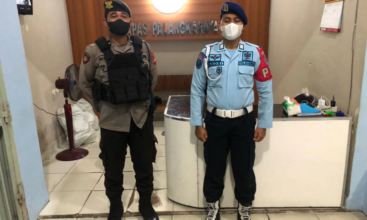 Sambangi Lapas Kelas II A, Satsamapta Polresta Palangka Raya Koordinasikan Keamanan
