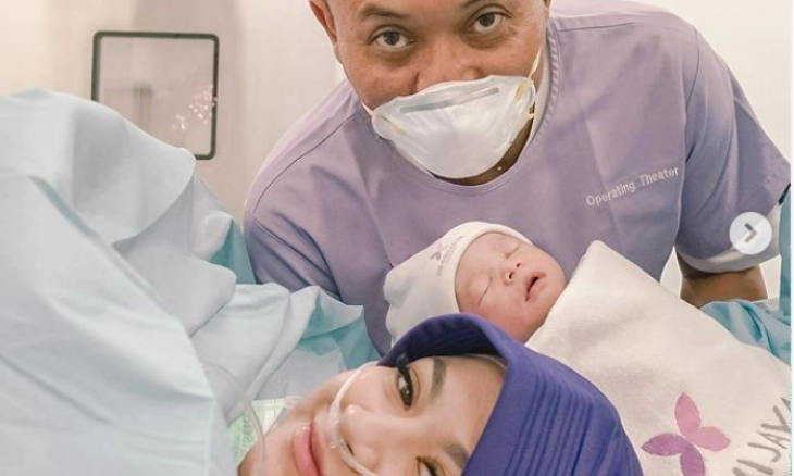 Sule dan Nathalie Bahagia, Sambut Anak Pertama Adzam Ardiansyah Sutisna 