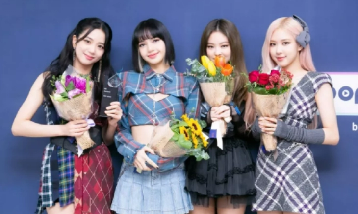 Anggota BLACKPINK  Ucapkan Selamat pada Jisoo dan Snowdrop