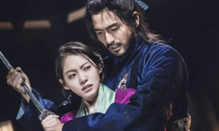 Lee Jin Wok dan Gong Seung Yeon Bertarung Sampai Mati di Bulgasal