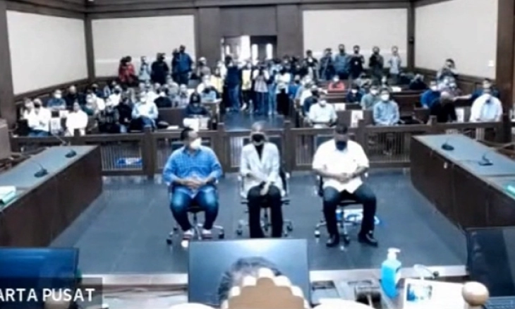 Dituntut 12 Bulan Rehabilitasi, Nia Ramadhani : Ini Tak Adil, Saya Keberatan