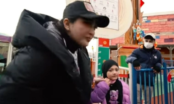 Insiden Kecil, Arsy Hermansyah Jatuh Saat Main Wahana di Turki