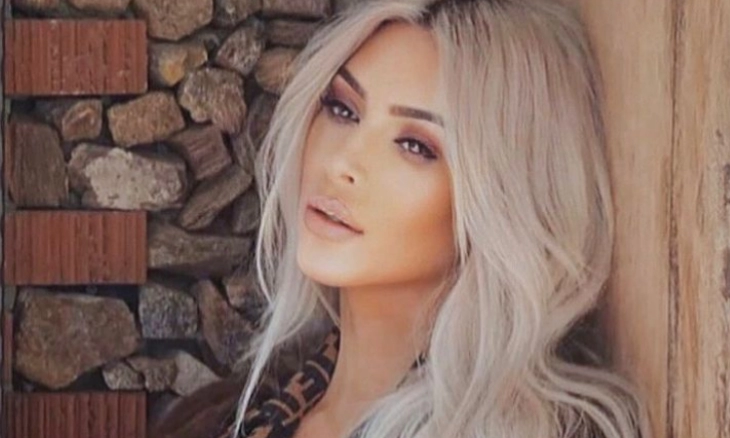 Kim Kardashian Kenang Awal Karirnya Sebagai Model Video Klip di Tahun 2007