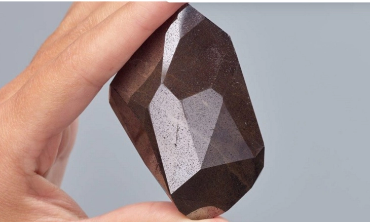 Berlian Enigma dari Luar Angkasa Dilelang Rp 97,6 Miliar