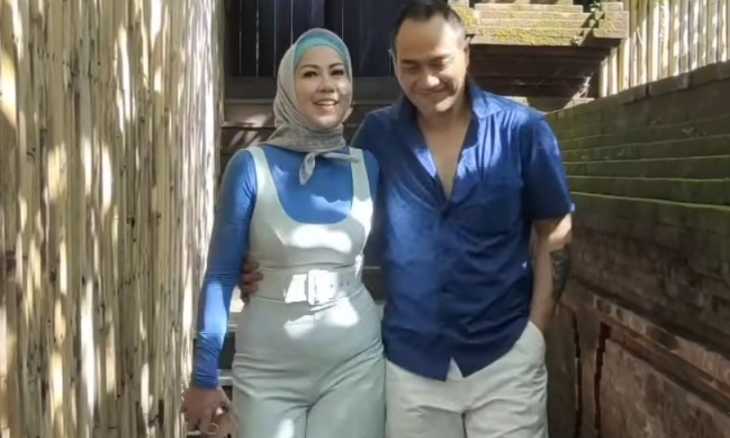 Venna Melinda dan Ferry Irawan Foto Prewedding di Bali, Netizen: Hijabnya Nutup Dadalah
