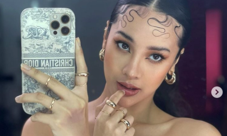 Anya Geraldine Pamer Leher Mulusnya, Warganet: Cantik, Tapi Sayang Pelakor