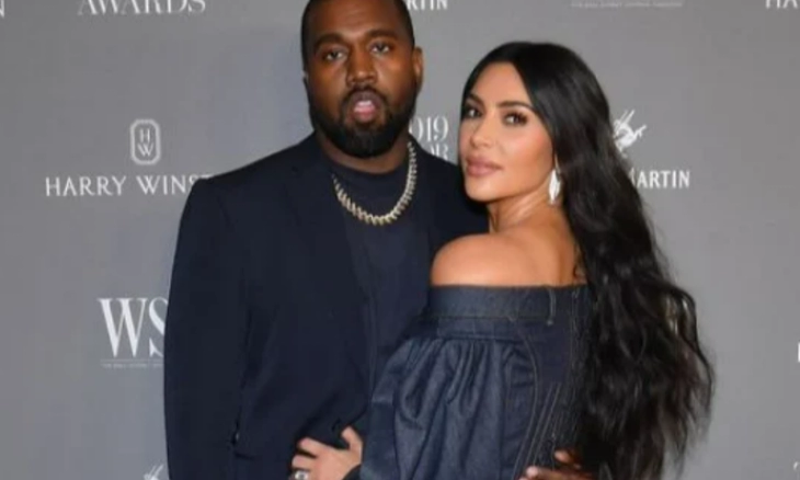 Asmara Seumur Jagung, Sebulan Pacaran Kanye West dan Julia Fox Putus