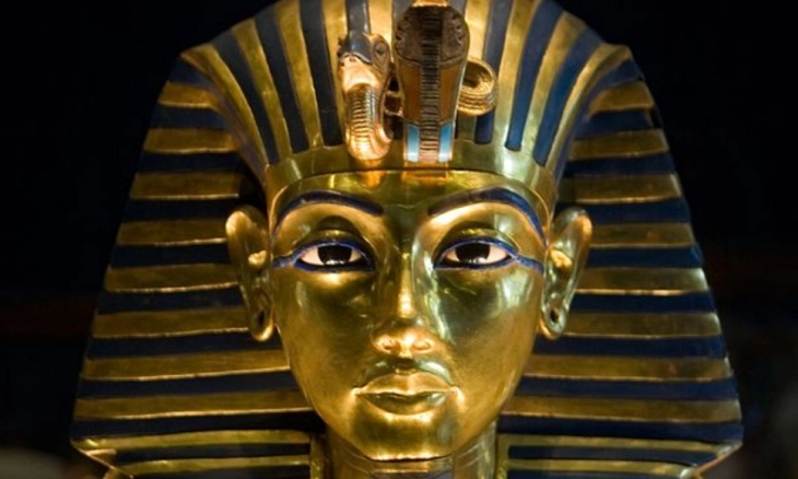 Kata Para Ahli Belati Tutankhamun Mesir Datang dari Luar Angkasa