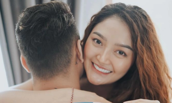 Siti Badriah Lahirkan Bayi Perempuan, Luna Maya: Selamat