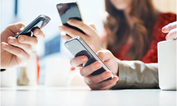 Para Ahli Universitas Oxford, Nyatakan Ponsel Tak Sebabkan Risiko Tumor Otak