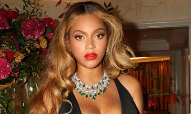 Beyonce Penyanyi Pertama yang Kenakan Kalung Berlian Termahal dari Tiffany & Co