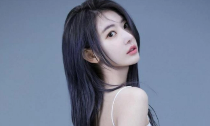 Girl Group Baru HYBE LE SSERAFIM Rilis Teaser Pertama Miyawaki Sakura