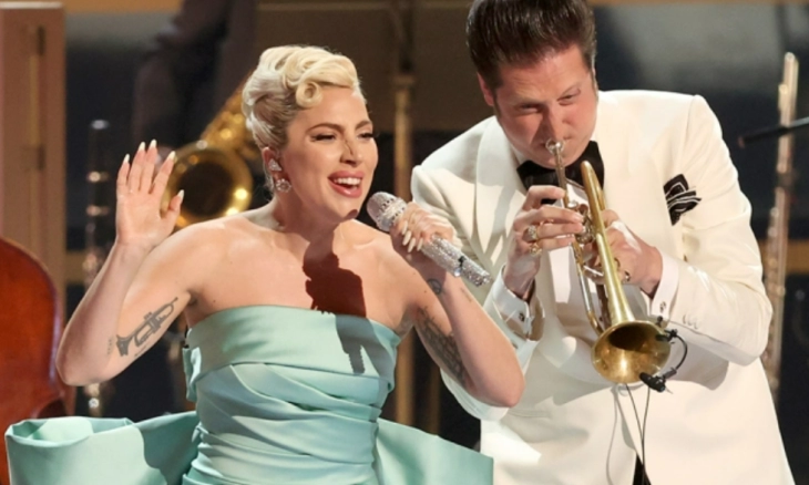 Lady Gaga Tampil di Pertunjukan Grammy Awards dengan Sentuhan Jazz 