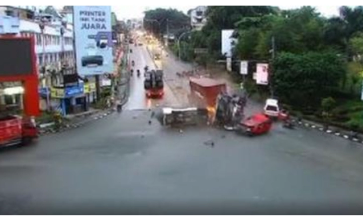 Mabes Polri Kerahkan Tim Traffic Accident Analisis Usut Kecelakaan Beruntun di Balikpapan