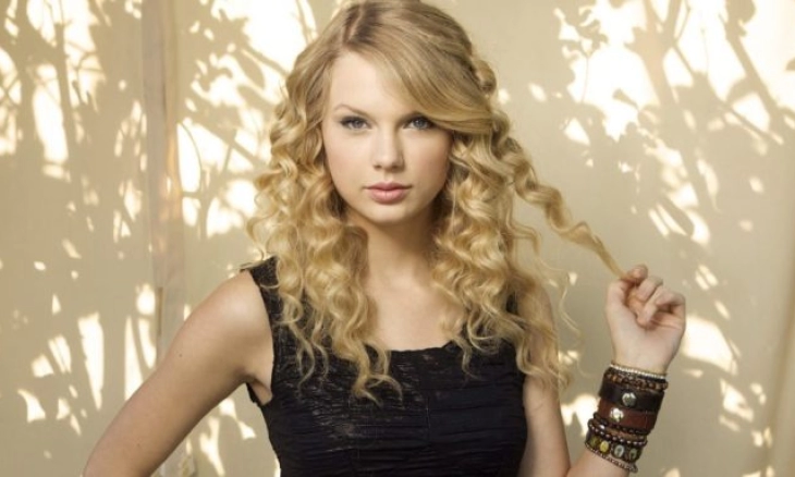 Fans Mendesak Taylor Swift Menarik Musiknya dari Spotify