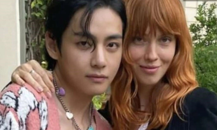 Julia Johansen dan V BTS Berkencan