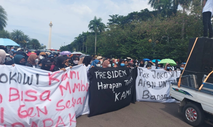 Tolak Barang Impor, Ratusan Pekerja Alkes Lokal Gelar Demo